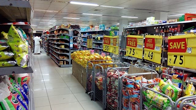 Jak efektywnie wybierać najlepsze oferty podczas zakupów online